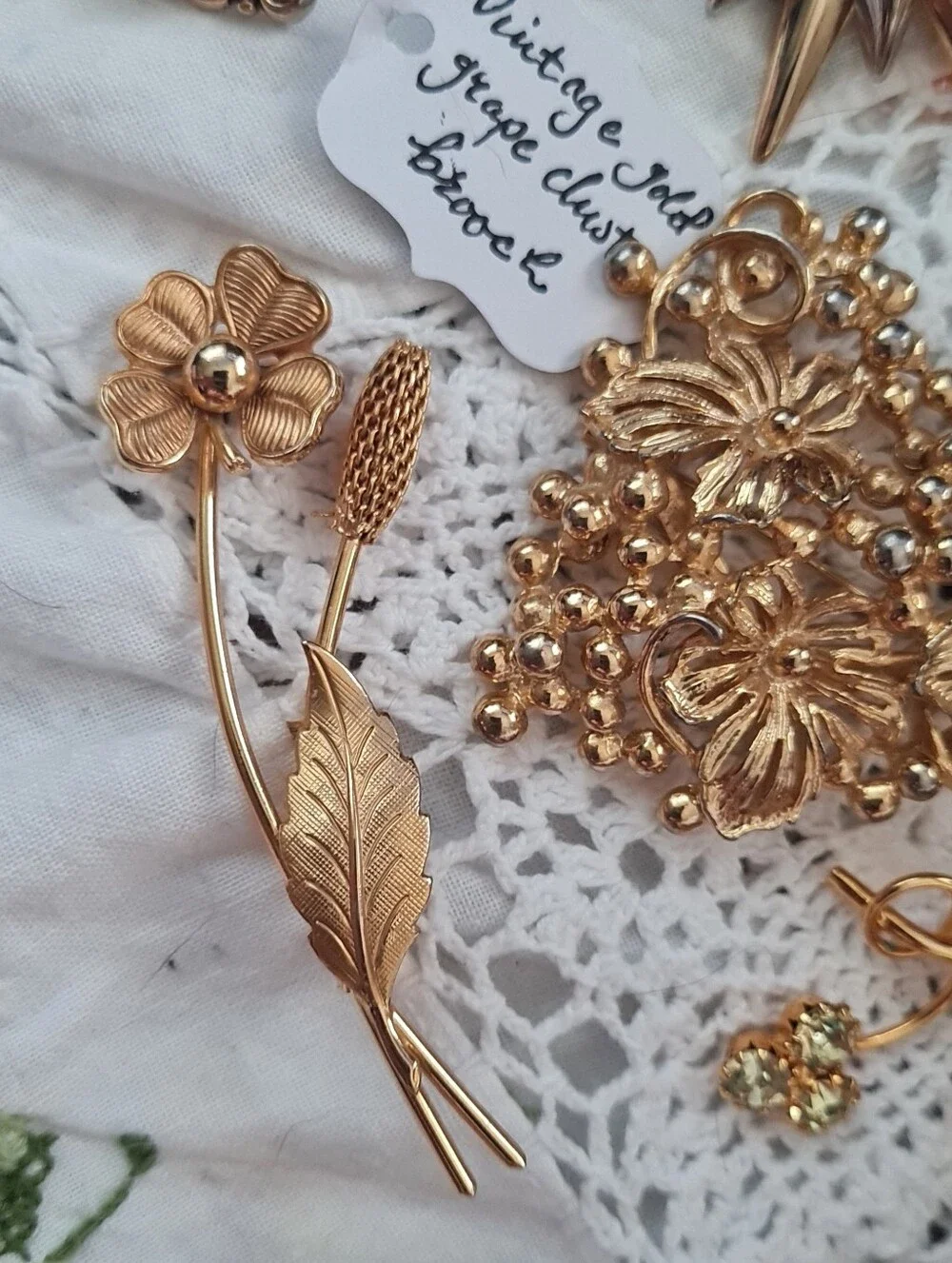 Lot of 12 Vintage Brooches & Pins